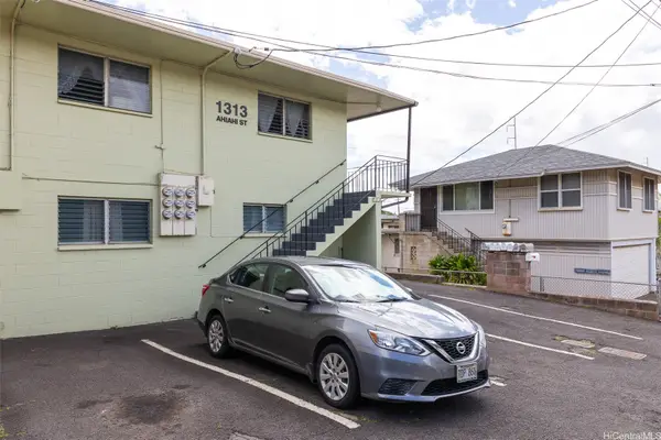 1313 Ahiahi Street, Honolulu, HI 96817