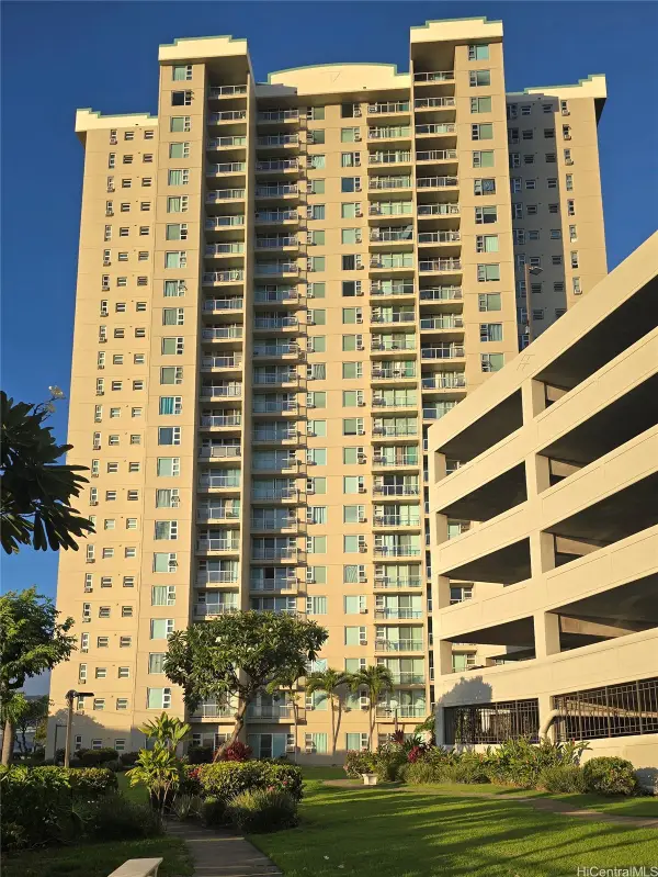 215 N King Street #303, Honolulu, HI 96817