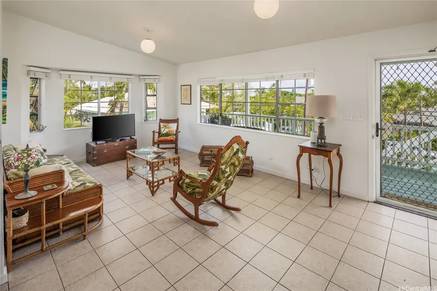 925 Aalapapa Drive, Kailua, HI 96734 - Image #2