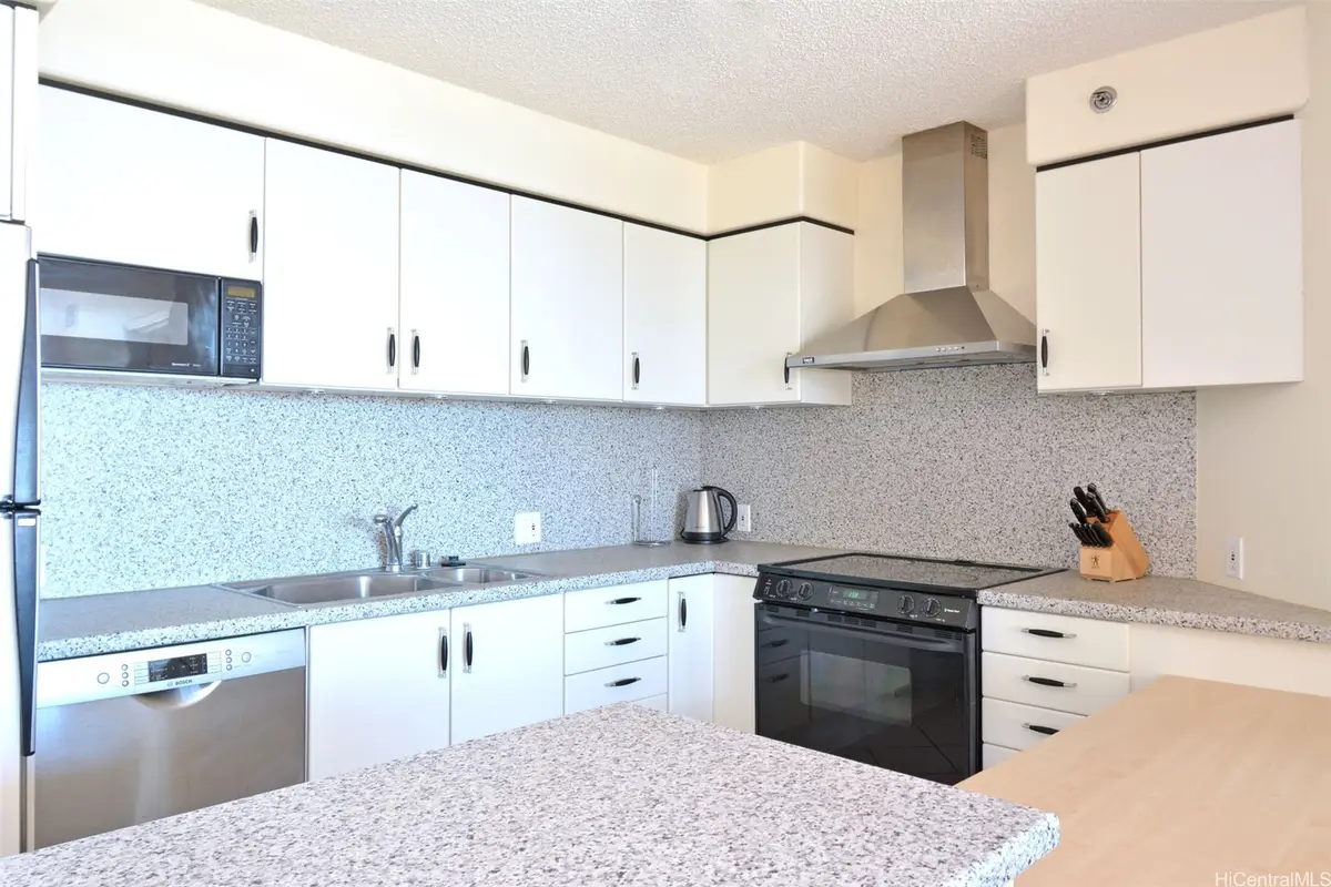 801 S King Street #3701, Honolulu, HI 96813 - Image #1