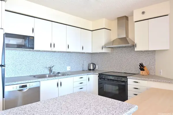 801 S King Street #3701, Honolulu, HI 96813