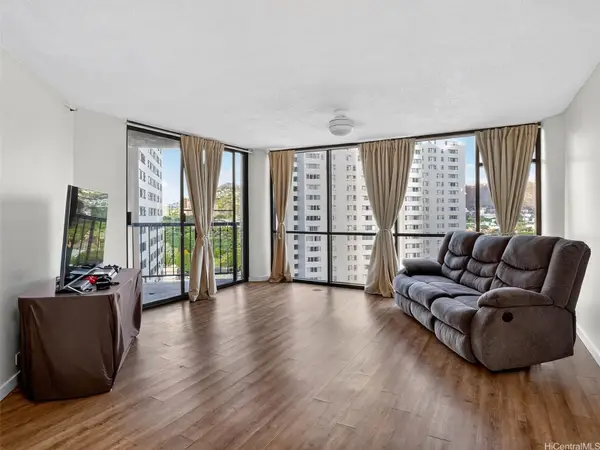 60 N Beretania Street #1706, Honolulu, HI 96817