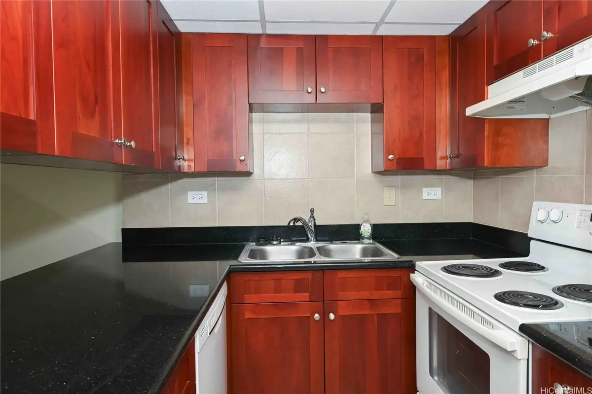 2499 Kapiolani Boulevard #1404, Honolulu, HI 96826 - Image #1