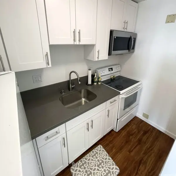 1560 Thurston Avenue #1201, Honolulu, HI 96822