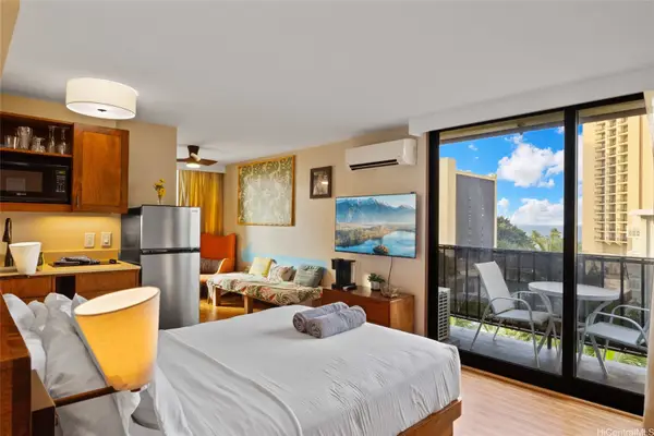 2425 Kuhio Avenue #901, Honolulu, HI 96815