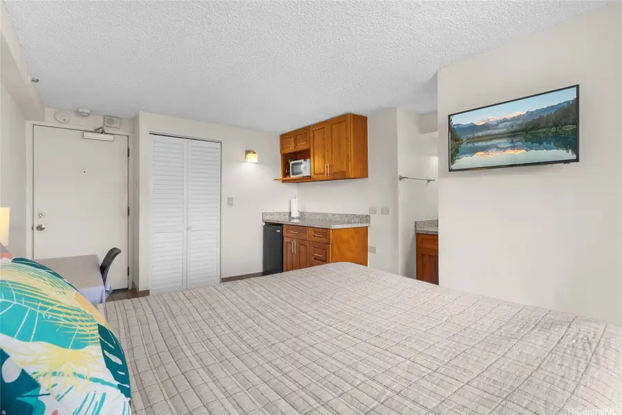 2463 Kuhio Avenue #1010, Honolulu, HI 96815 - Image #2