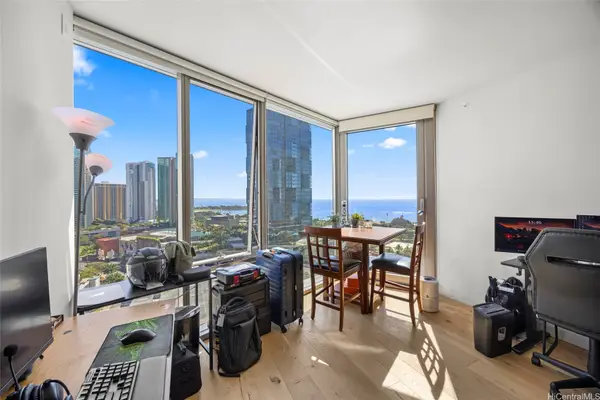 1001 Queen Street #1708, Honolulu, HI 96814