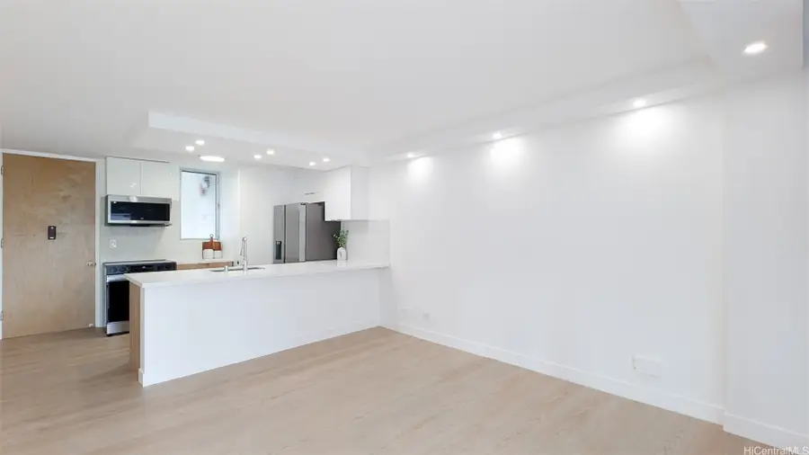 1716 Keeaumoku Street #304, Honolulu, HI 96822 - Image #3