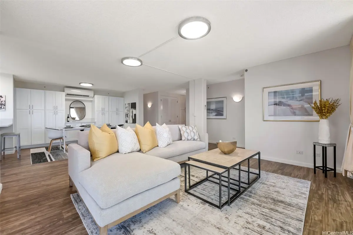 1015 Wilder Avenue #903, Honolulu, HI 96822 - Image #1