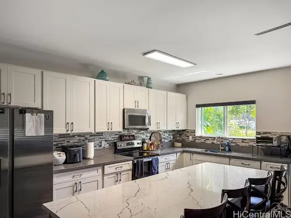 2001 California Avenue #A, Wahiawa, HI 96786 - Image #3