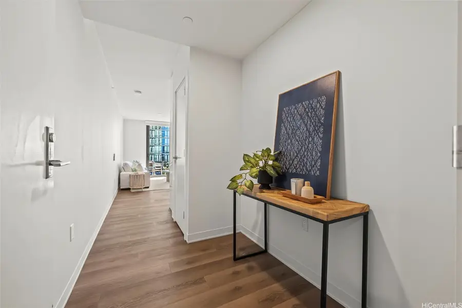 987 Queen Street #1004, Honolulu, HI 96814 - #2