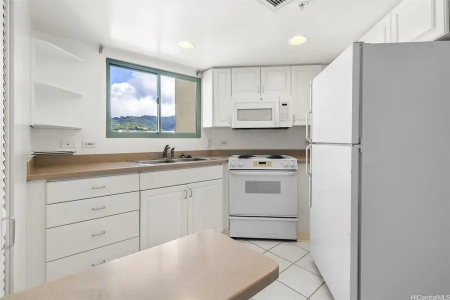 1314 Kalakaua Avenue #1214, Honolulu, HI 96826 - #3