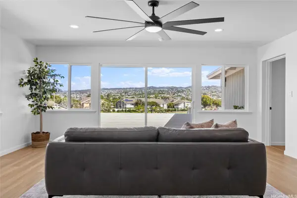 4560 Ukali Street, Honolulu, HI 96818