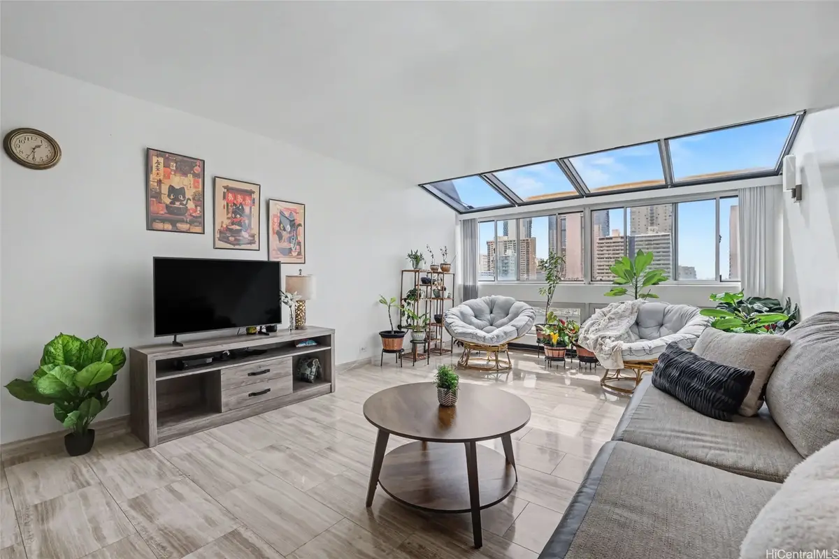 500 University Avenue #904, Honolulu, HI 96826 - #1