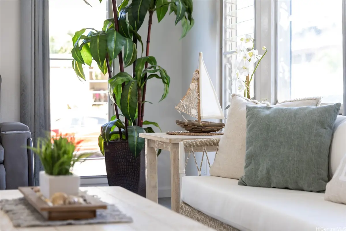 98-1327 Hoohiki Street, Pearl City, HI 96782 - #1