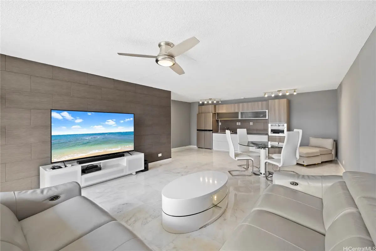 2240 Kuhio Avenue #3201, Honolulu, HI 96815 - #1