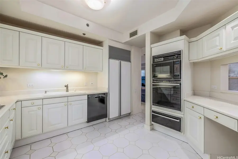 1080 S Beretania Street #303, Honolulu, HI 96814 - #3