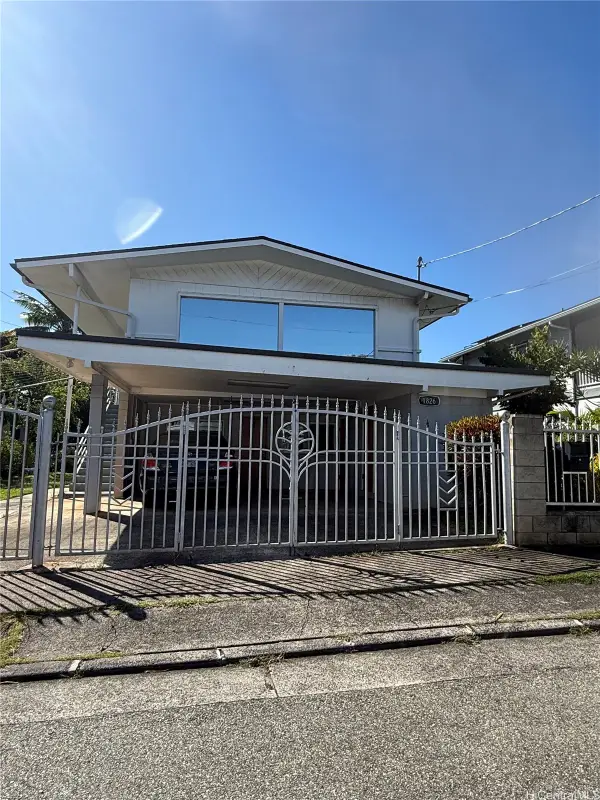 Address Withheld By Seller, Honolulu, HI 96819