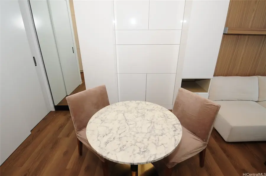 987 Queen Street #1208, Honolulu, HI 96814 - #2