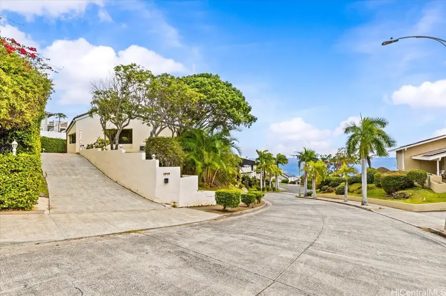 1717 Palaau Street, Honolulu, HI 96821 - #2