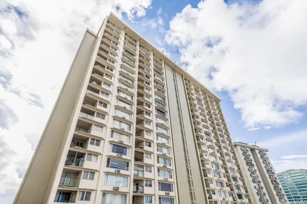 747 Amana Street #404, Honolulu, HI 96814