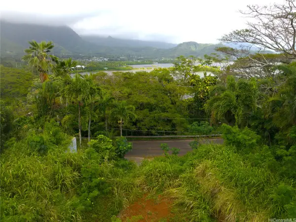 47-440 Kamehameha Highway, Kaneohe, HI 96744