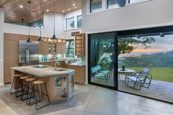 228 Forest Ridge Way, Honolulu, HI 96822