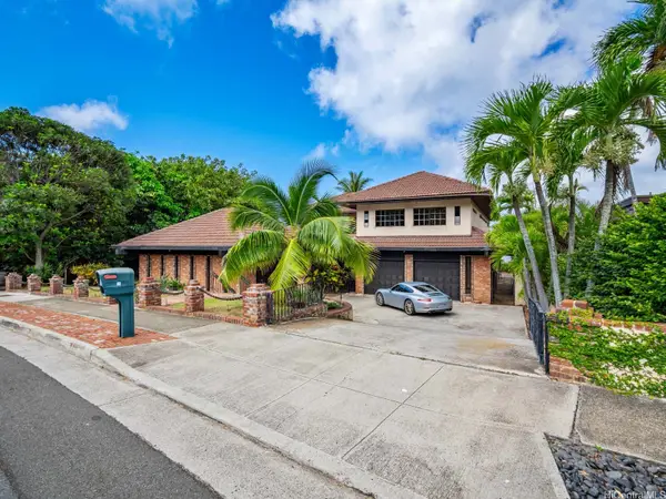 12 Lumahai Street, Honolulu, HI 96825