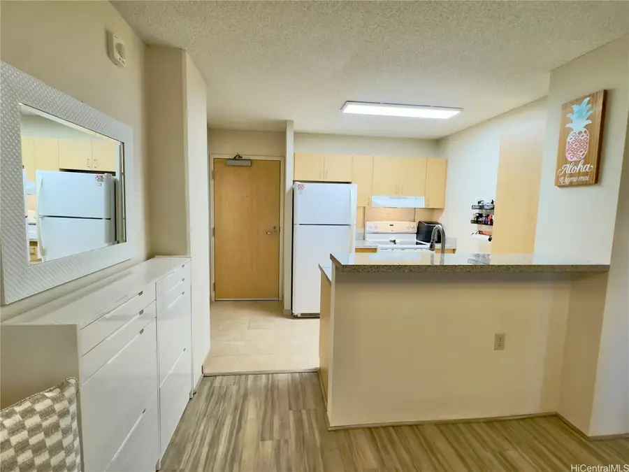 1315 Kalakaua Avenue #1110, Honolulu, HI 96826 - #3