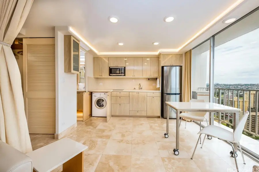 2427 Kuhio Avenue #2408, Honolulu, HI 96815 - #2