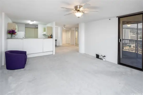 60 N Beretania Street #1202, Honolulu, HI 96817