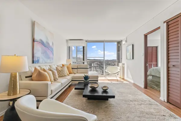 1320 Alexander Street #901, Honolulu, HI 96826