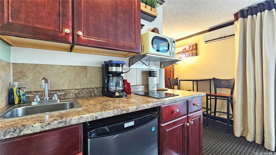 2425 Kuhio Avenue #1001, Honolulu, HI 96815 - #2