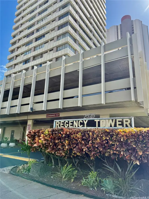 2525 Date Street #2503, Honolulu, HI 96826