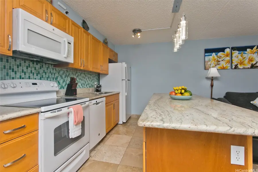 201 Ohua Avenue #2107 Mauka Tower II, Honolulu, HI 96815 - #2