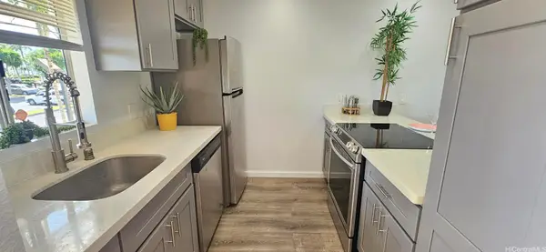 94-513 Lumiaina Street #M206, Waipahu, HI 96797