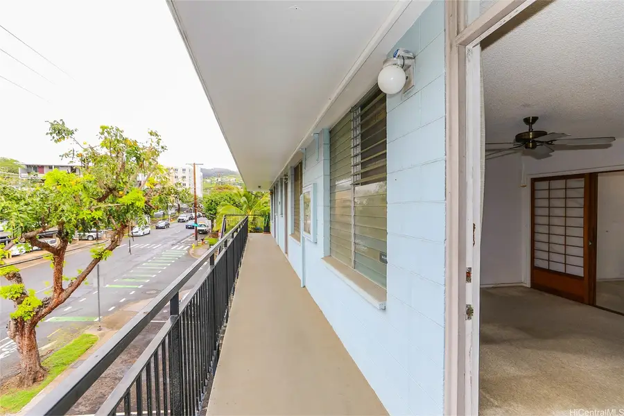 1525 Pensacola Street #302, Honolulu, HI 96822 - #2