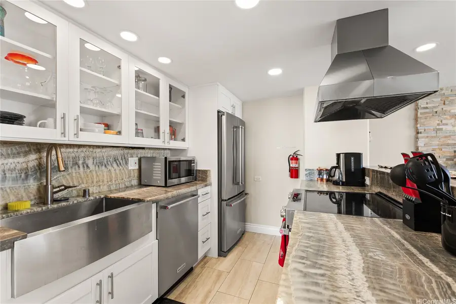 2442 Kuhio Avenue #1102, Honolulu, HI 96815 - #3