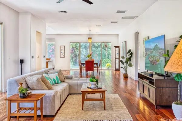 1070 Koko Kai Place, Honolulu, HI 96825