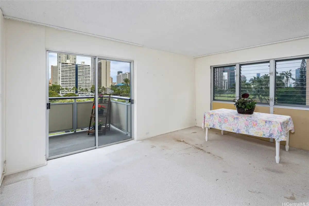 509 University Avenue #504, Honolulu, HI 96826 - #1