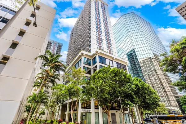 225 Queen Street #11E, Honolulu, HI 96813