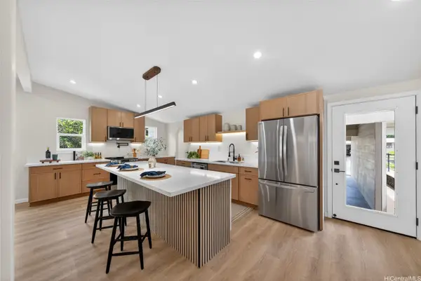 286 Hoomalu Street, Pearl City, HI 96782