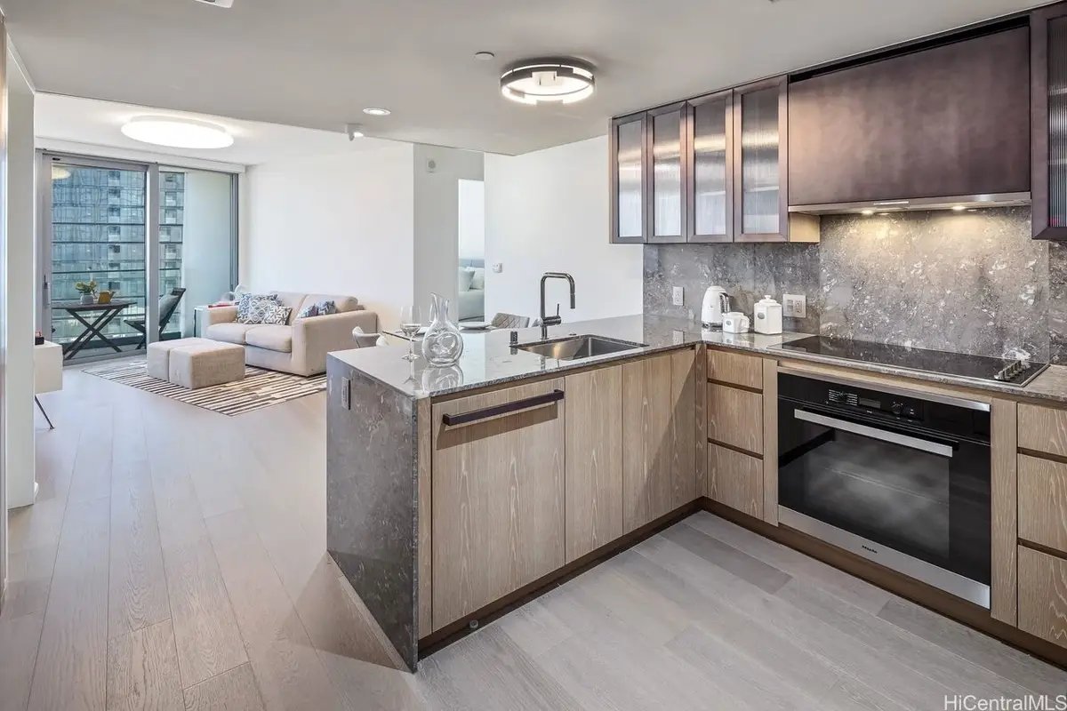 1000 Auahi Street #1307, Honolulu, HI 96814 - #1