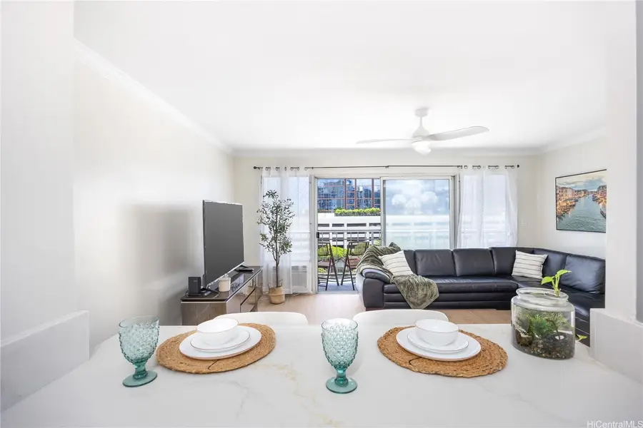 731 Amana Street #904, Honolulu, HI 96814 - #3