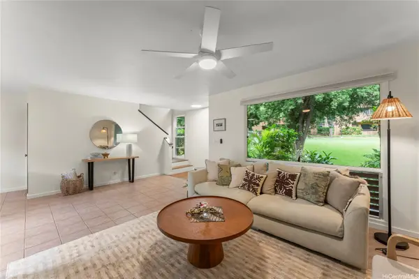 370 Haleloa Place #F, Honolulu, HI 96821