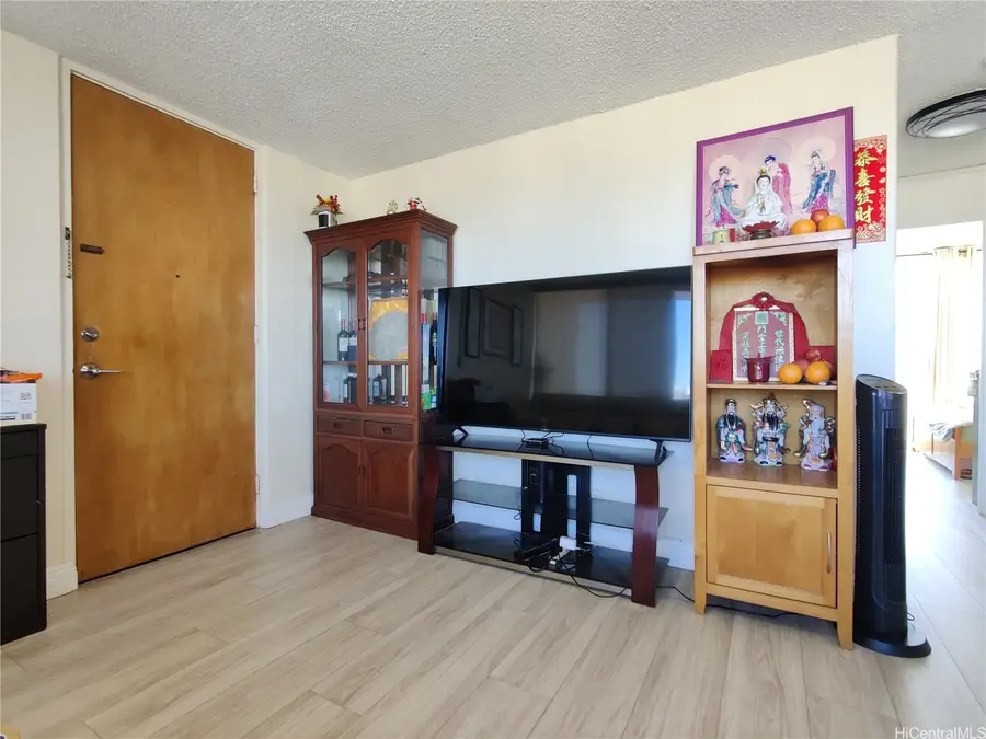 1456 Thurston Avenue #A1204, Honolulu, HI 96822 - #3