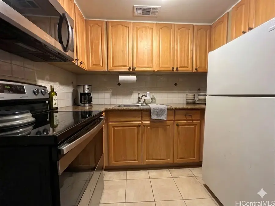 225 Queen Street #14A, Honolulu, HI 96813 - #3