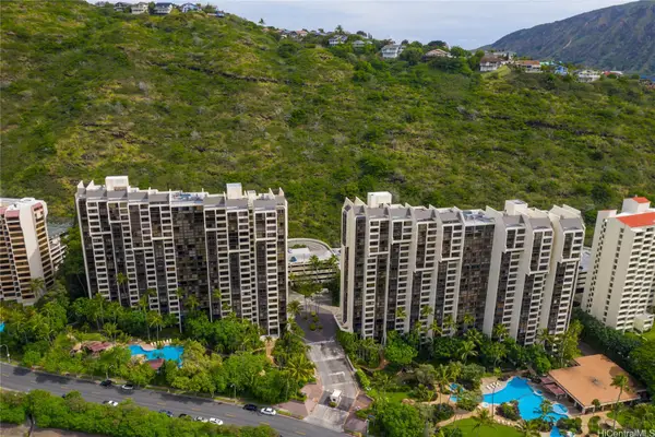 521 Hahaione Street #2/12H, Honolulu, HI 96825