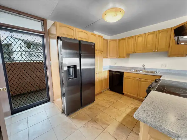 46-255 Kahuhipa Street #A301, Kaneohe, HI 96744