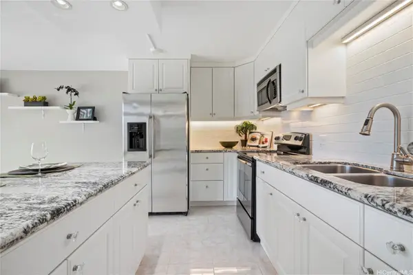 1511 Nuuanu Avenue #1223, Honolulu, HI 96817